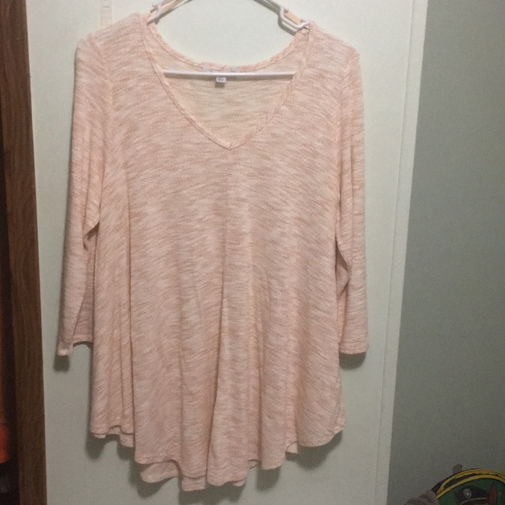 Peaches and cream! Beautiful Blouse!